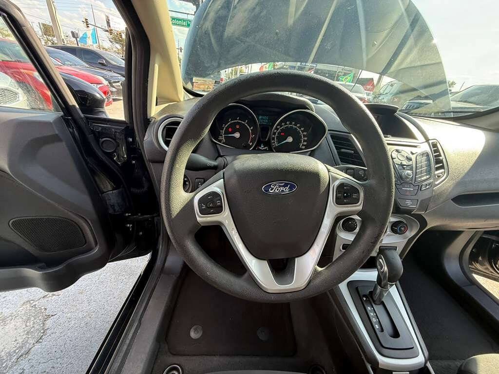 Used 2019 Ford Fiesta SE FWD image 9