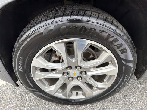Used 2019 Chevrolet Traverse Premier w/ Driver Confidence II Package image 11