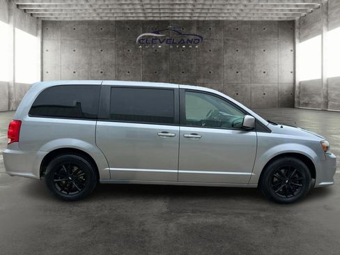 Used 2020 Dodge Grand Caravan GT FWD image 2