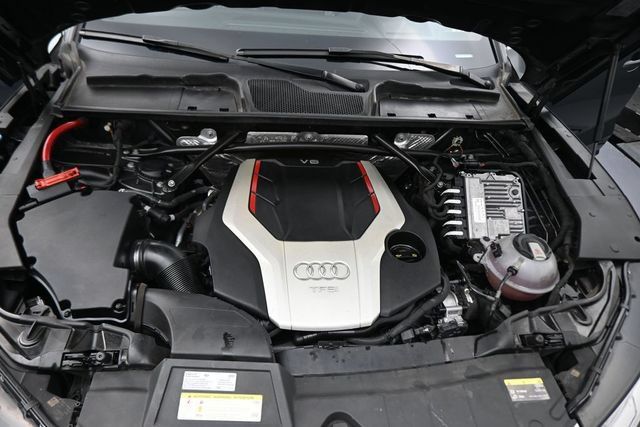 Used 2018 Audi SQ5 Prestige AWD/4WD image 12