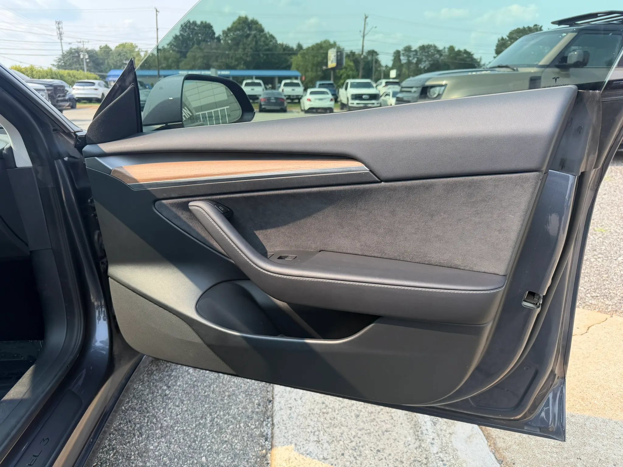 Used 2023 Tesla Model 3 Standard Range RWD image 21