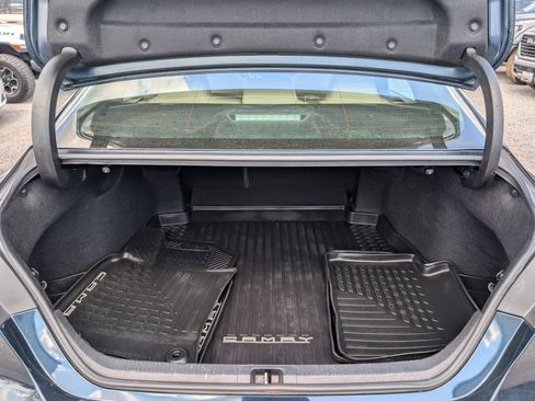 Used 2019 Toyota Camry LE image 13