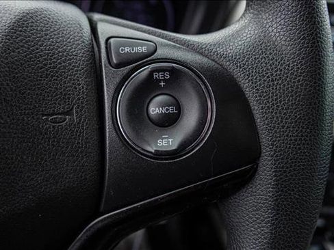 Used 2021 Honda HR-V LX image 16