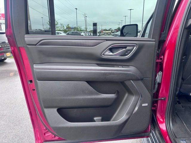 Used 2022 Chevrolet Suburban RST w/ Luxury Package AWD/4WD image 42
