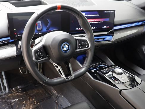 Certified 2025 BMW i5 M60 w/ Premium Package image 7