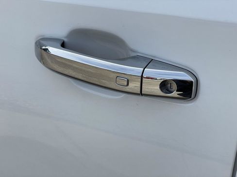 Used 2025 GMC Sierra 1500 SLT image 36