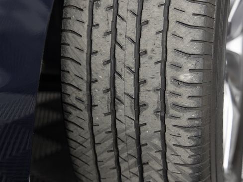 Used 2023 Toyota Sienna XLE image 41