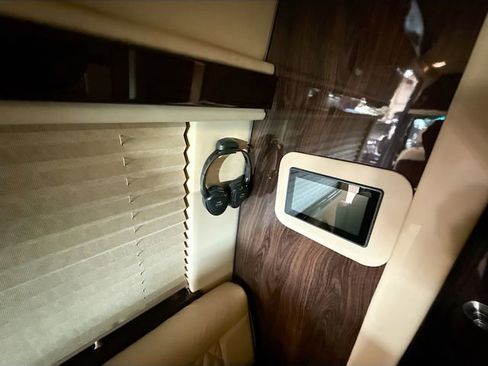 Used 2022 Mercedes-Benz Sprinter 3500 image 38