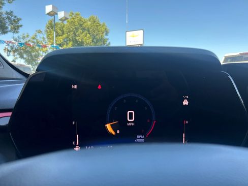 Used 2024 Chevrolet TrailBlazer RS w/ Driver Confidence Package AWD/4WD image 19
