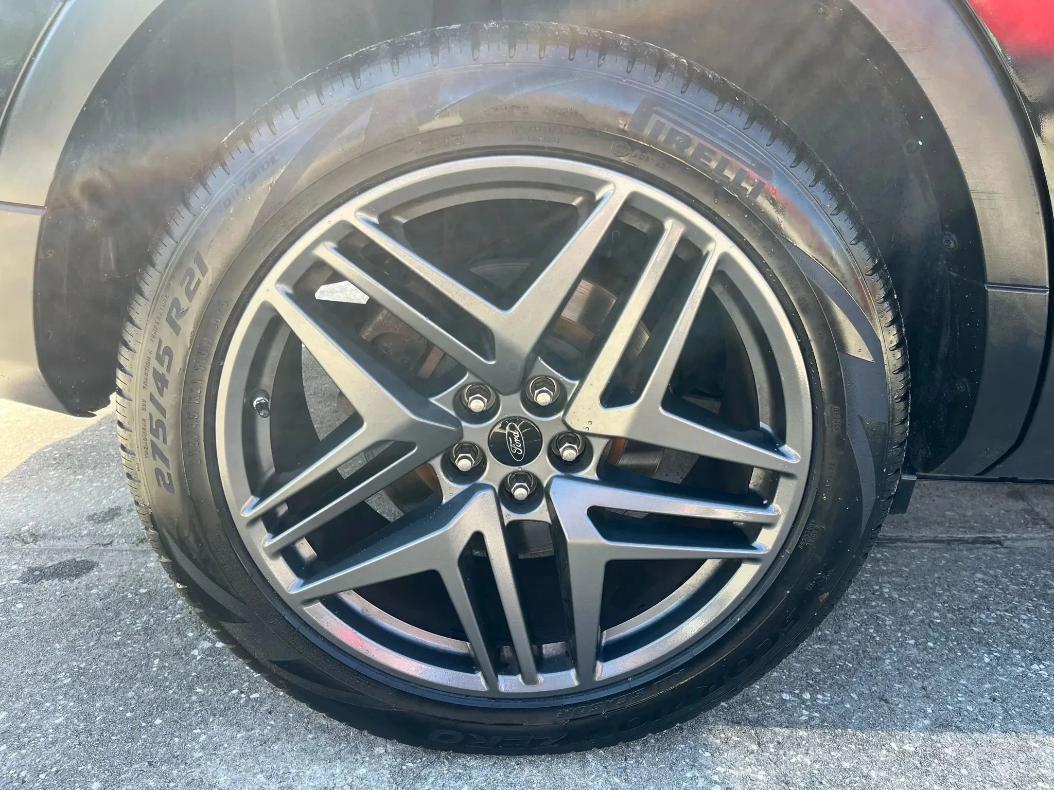 Used 2017 Ford Explorer XLT w/ Equipment Group 202A FWD image 9