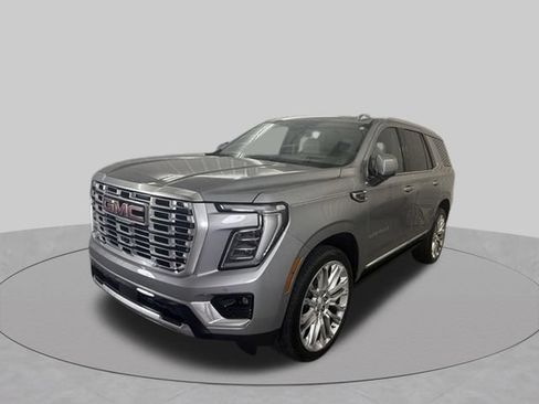 Used 2026 GMC Yukon Denali w/ Denali Reserve Package AWD/4WD image 1
