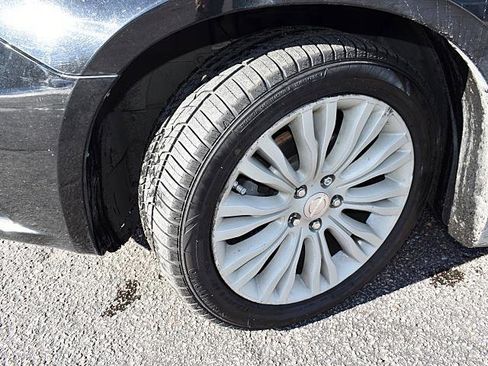 Used 2012 Chrysler 200 Limited image 8