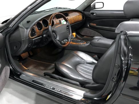 Used 2001 Jaguar XK8 Convertible RWD image 68