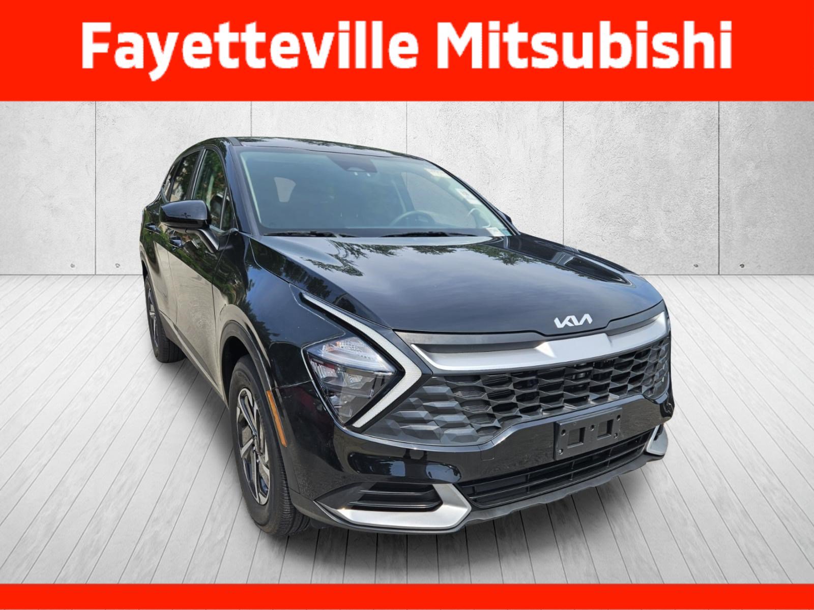 Used 2023 Kia Sportage LX AWD/4WD image 3