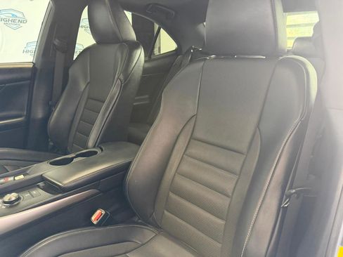 Used 2019 Lexus IS 300 F Sport w/ F Sport Package image 17