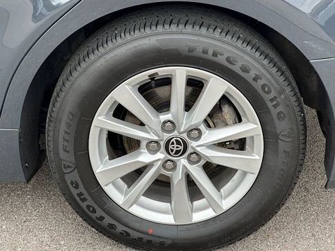 Used 2025 Toyota Camry LE image 30