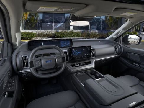 New 2026 Ford Expedition Platinum w/ Driver's Package image 10