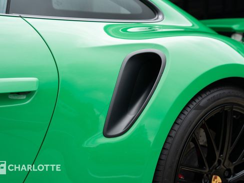 Used 2022 Porsche 911 Turbo image 11