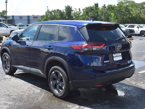 Used 2025 Nissan Rogue SV FWD image 7