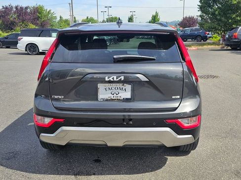 Used 2023 Kia Niro EX Touring FWD image 6