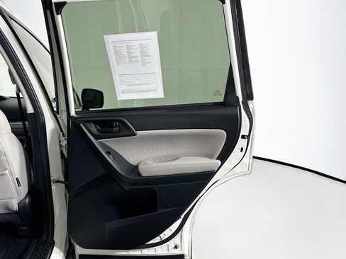 Used 2017 Subaru Forester 2.5i Premium image 28