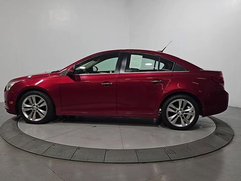 Used 2011 Chevrolet Cruze LTZ image 2
