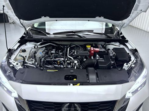 Used 2022 Nissan Sentra SR w/ SR Premium Package image 24