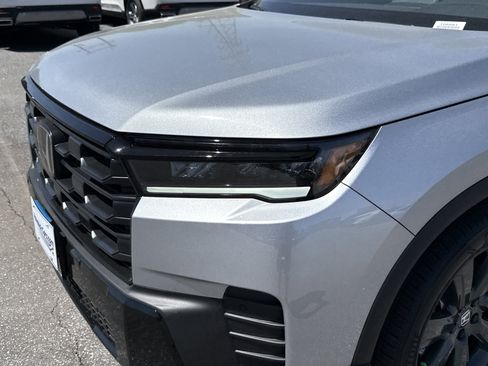 New 2026 Honda Pilot Sport image 9