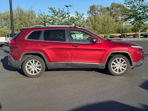 Used 2017 Jeep Cherokee Limited FWD image 8