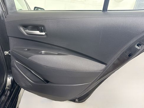 Used 2021 Toyota Corolla LE image 27