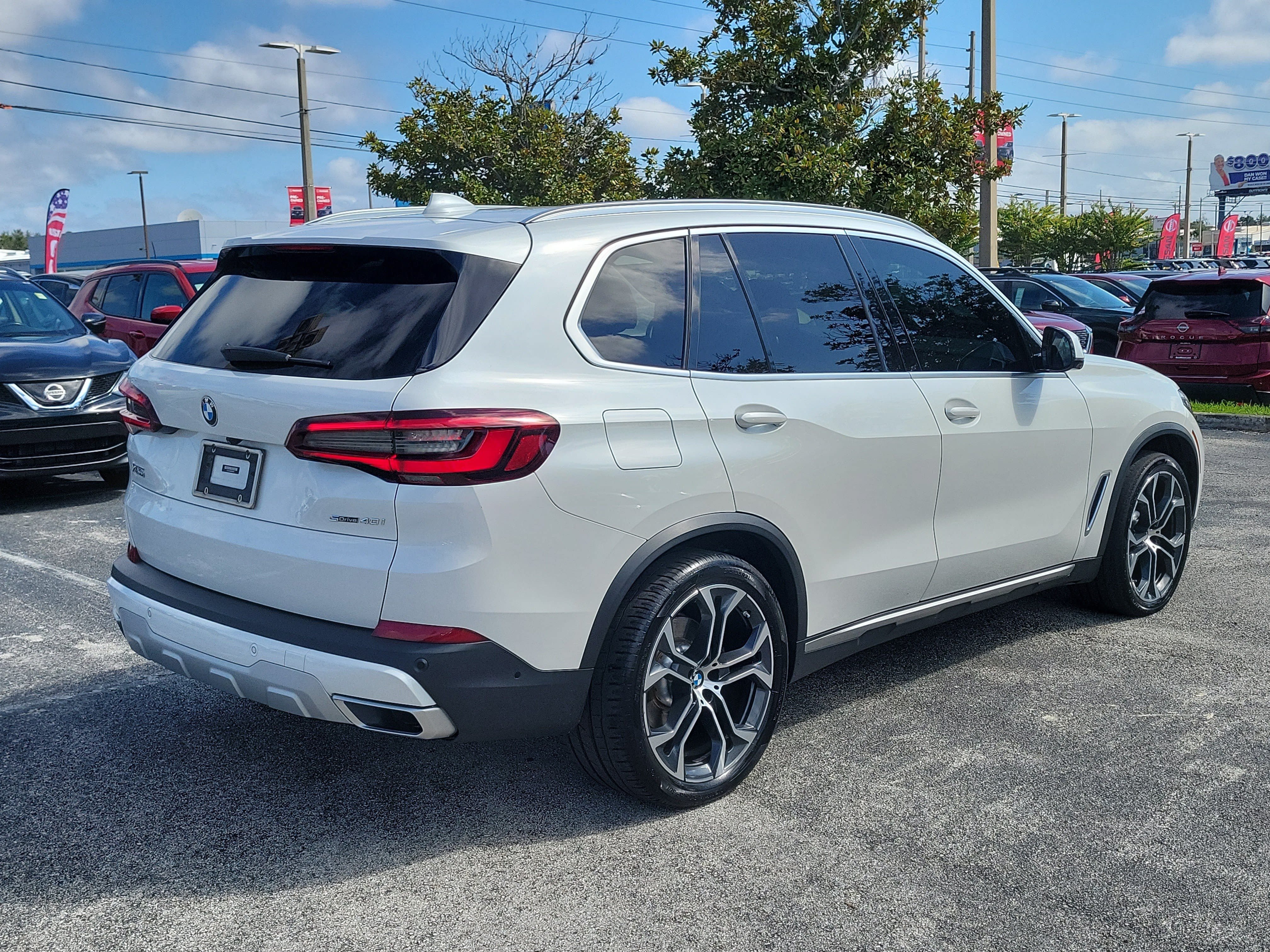 Used 2021 BMW X5 sDrive40i w/ Premium Package RWD image 4