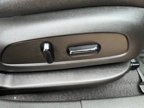 Used 2023 Chevrolet Blazer RS w/ Enhanced Convenience Package image 13