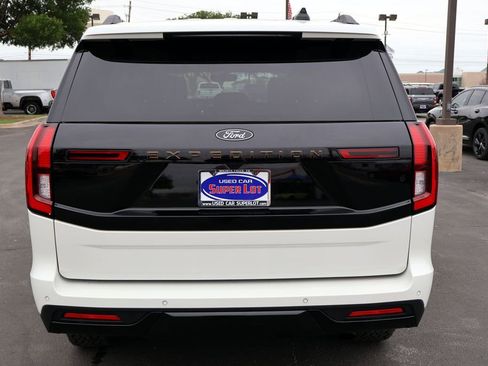 Used 2025 Ford Expedition Tremor AWD/4WD image 15