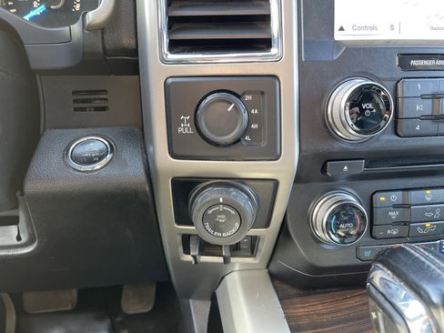 Used 2017 Ford F150 Lariat w/ Equipment Group 502A Luxury AWD/4WD image 24