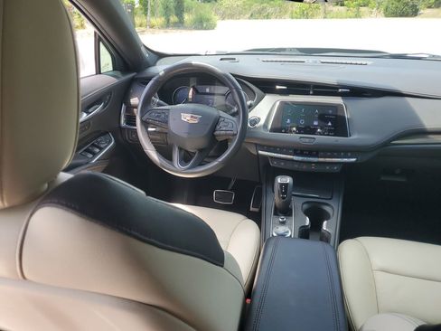 Used 2019 Cadillac XT4 Sport FWD image 19