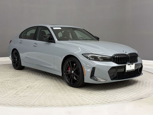 Used 2023 BMW 330i Sedan w/ M Sport Package RWD image 7