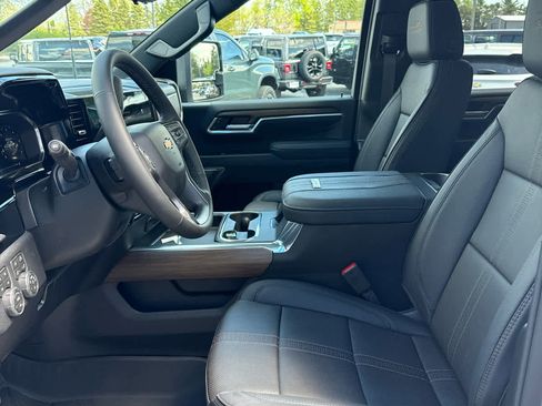 New 2026 Chevrolet Silverado 3500 High Country w/ High Country Premium Package AWD/4WD image 6
