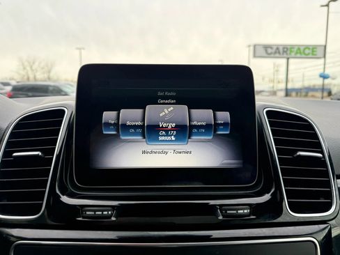 Used 2018 Mercedes-Benz GLE 350 GLE 350 4MATIC Sport Utility 4 image 33