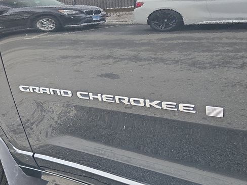 Used 2023 Jeep Grand Cherokee L Overland w/ Advanced Protech Group III image 31