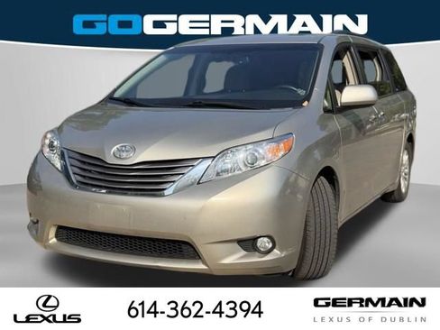 Used 2015 Toyota Sienna XLE FWD image 1