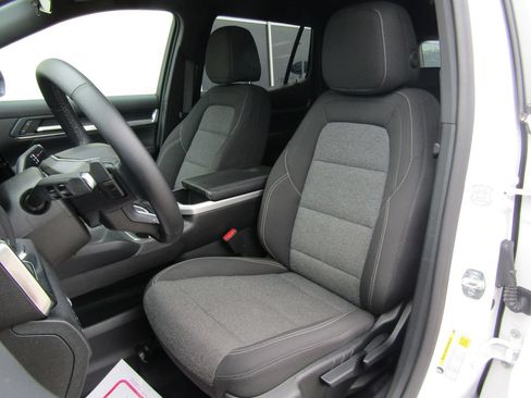 Used 2025 GMC Terrain Elevation AWD/4WD image 21