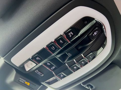 New 2026 Porsche Macan S image 14