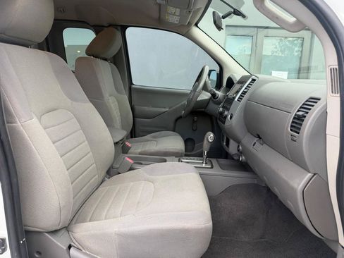Used 2018 Nissan Frontier S RWD image 16