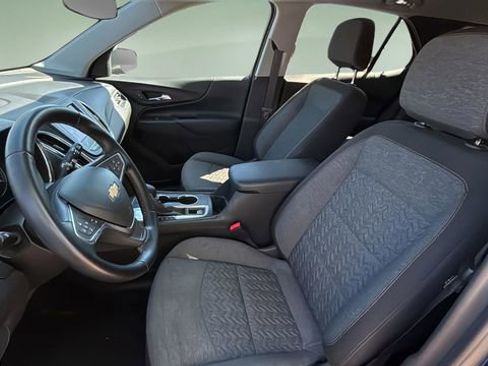 Used 2023 Chevrolet Equinox LT FWD image 18