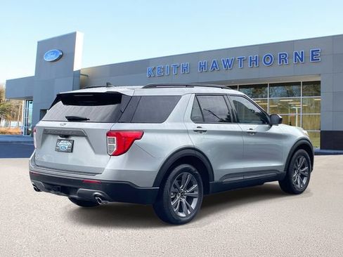 Certified 2023 Ford Explorer XLT w/ Equipment Group 202A RWD image 6