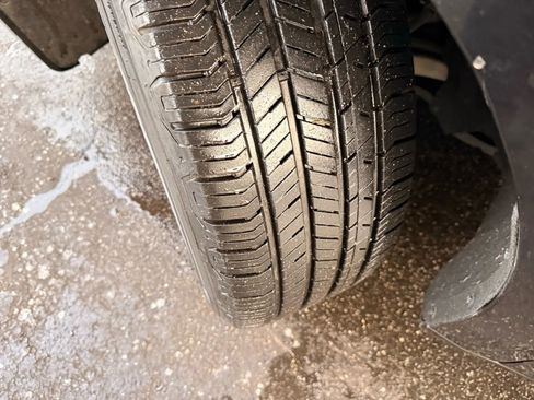 Used 2020 Chrysler Pacifica Limited w/ Advanced Safetytec Group image 38