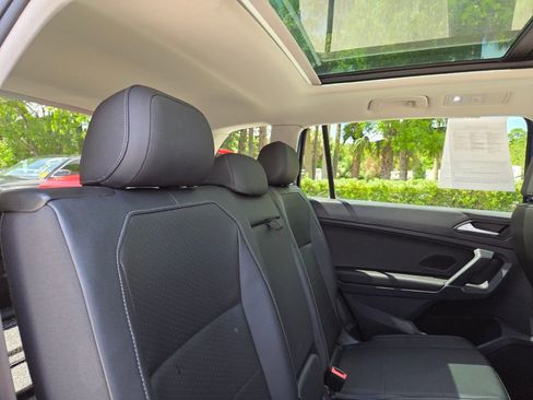 Used 2020 Volkswagen Tiguan SE w/ Panoramic Sunroof Package FWD image 14
