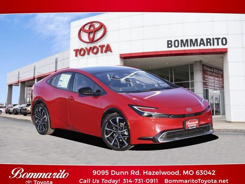 Used 2026 Toyota Prius Plug-In Hybrid FWD image 1