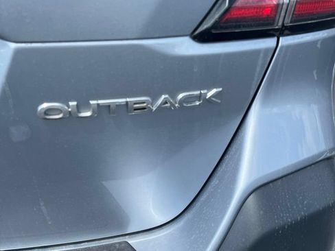 Used 2023 Subaru Outback Premium AWD/4WD image 12