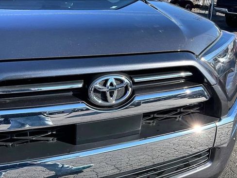 Used 2021 Toyota 4Runner Limited image 27